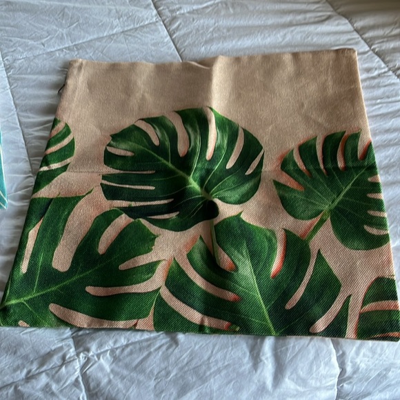 Pillow cover - NEW - Picture 2 of 5